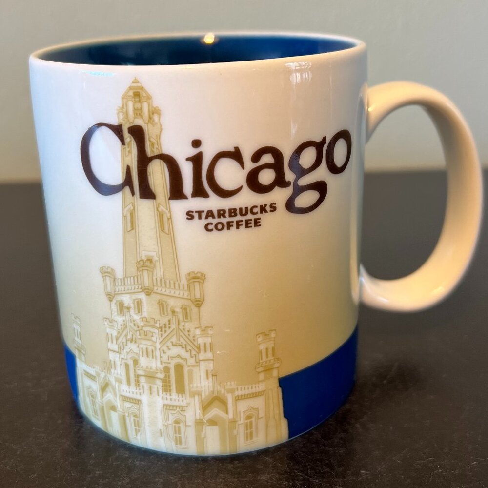 Starbucks CHICAGO Collector Series 2010 Ceramic Coffee Mug Water Tower 16oz Cup
